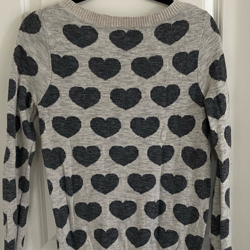 Mossimo sweater top with hearts - Picture 3 of 4